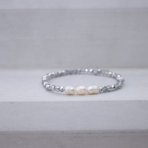 Sparkling Pearl Bracelet